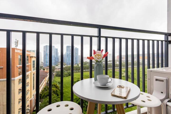 Shore 2 Residences 1Br Deluxe Room In Moa Complex Manila Ngoại thất bức ảnh